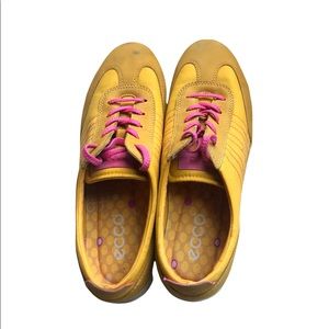 ✨Fun Mustard Yellow Ecco Sneakers✨